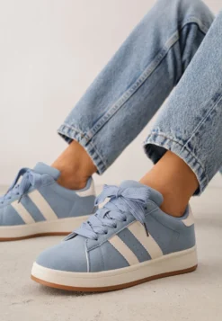 Niebieskie Sneakersy Ozdobione Paskami Dolirenna