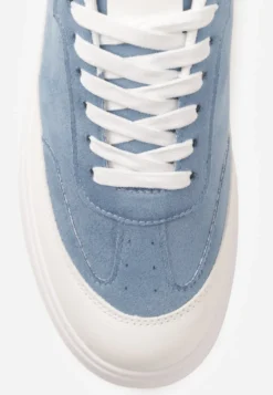 Niebieskie Sneakersy VICES na Platformie z Ozdobnym Noskiem Attis