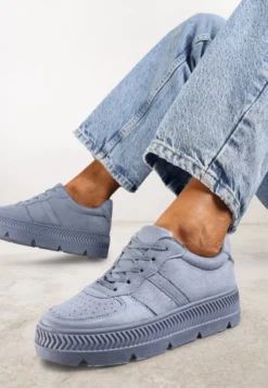 Niebieskie Sneakersy z Perforacją na Żłobionej Podeszwie Riparian Rights