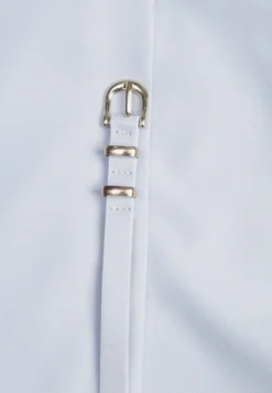 Niebieskie Spódnico-Szorty w Eleganckim Stylu z Wąskim Paskiem z Klamrą Ynislia