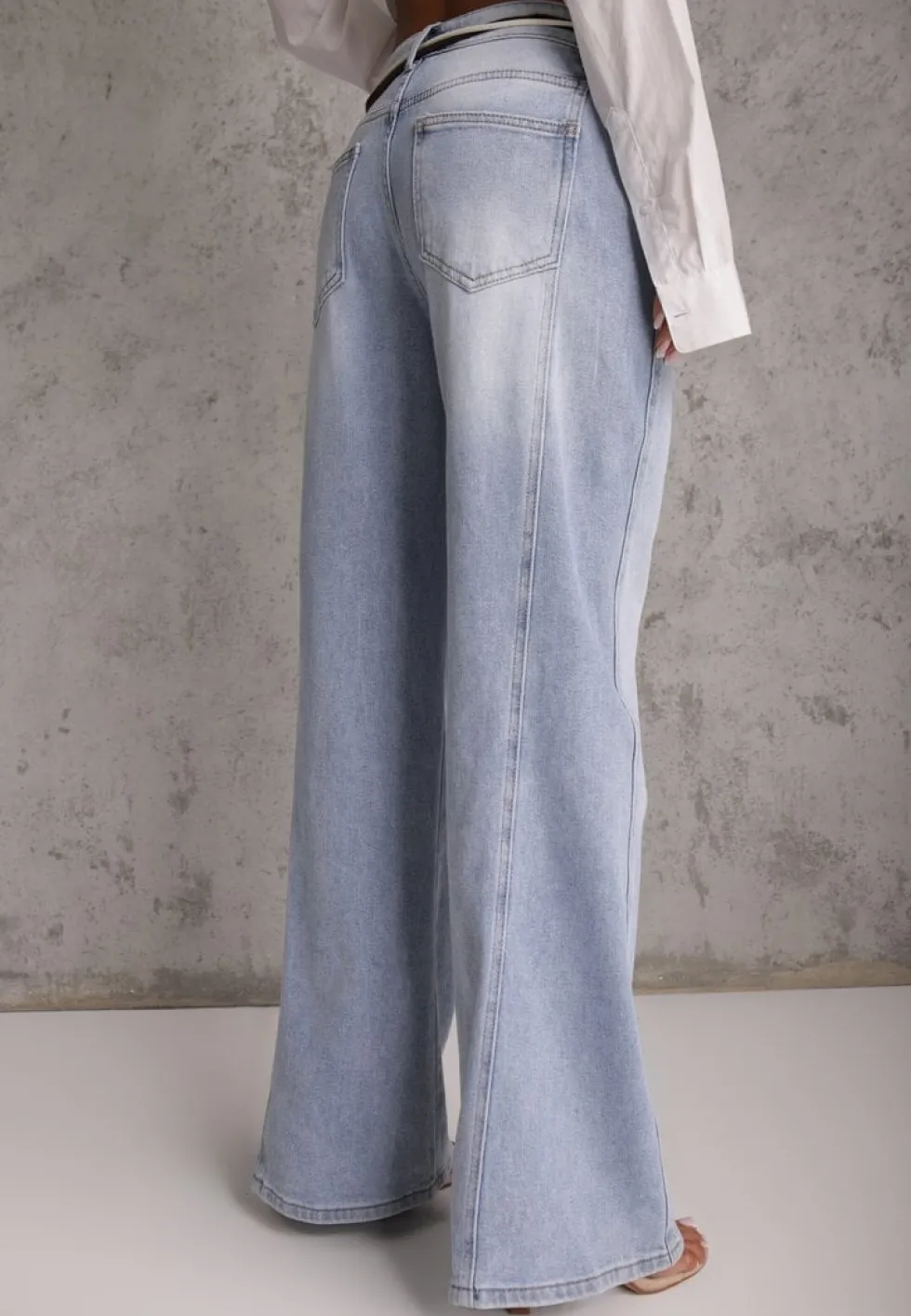 Niebieskie Szerokie Jeansy z Bawełny High Waist z Paskiem w Stylu Sznurówki Vetinia