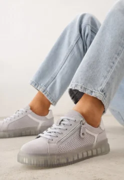 Niebieskie Zamszowe Sneakersy z Półtransparentną Podeszwą Suwakiem i Wkładką ze Skóry Sewtera