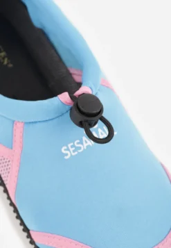 Niebiesko-Fuksjowe Wsuwane Buty Sportowe do Wody z Elastyczną Cholewką Vetilore