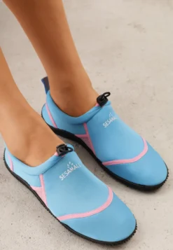 Niebiesko-Fuksjowe Wsuwane Buty Sportowe do Wody z Elastyczną Cholewką Vetilore