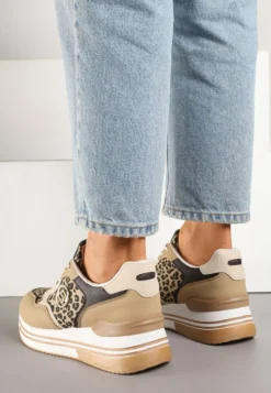 Panterkowe Sneakersy na Platformie z Metaliczną Ozdobą Roniane
