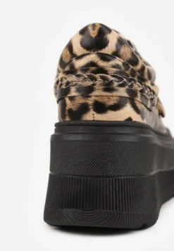 Panterkowe Sneakersy Vices na Platformie Ozdobione Metaliczną Aplikacją Tatellia