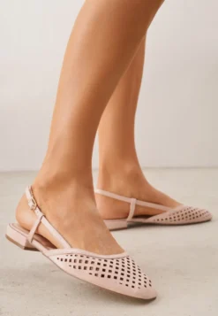Różowe Baleriny Slingback z Kwadratowym Noskiem i Ażurową Cholewką Jurria