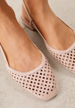 Różowe Baleriny Slingback z Kwadratowym Noskiem i Ażurową Cholewką Jurria