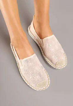 Różowe Espadryle z Ozdobną Plecionką Eranoria