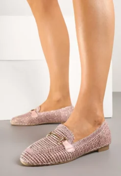 Różowe Mokasyny z Ażurową Cholewką i Klamerką Falionisa