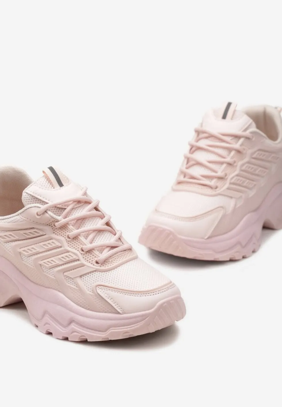 Różowe Sneakersy na Niskiej Platformie z Ozdobnymi Wstawkami na Cholewce Amrogia
