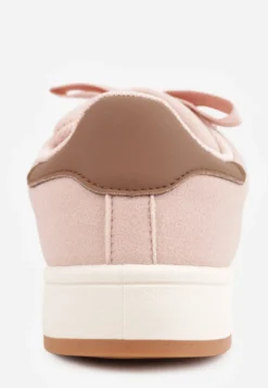 Różowe Sneakersy Ozdobione Paskami Dolirenna