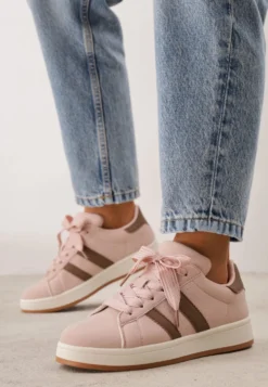 Różowe Sneakersy Ozdobione Paskami Dolirenna