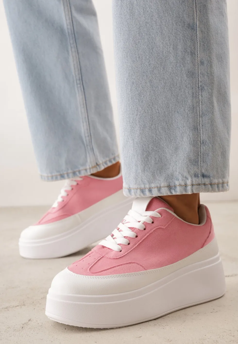 Różowe Sneakersy VICES na Platformie z Ozdobnym Noskiem Attis