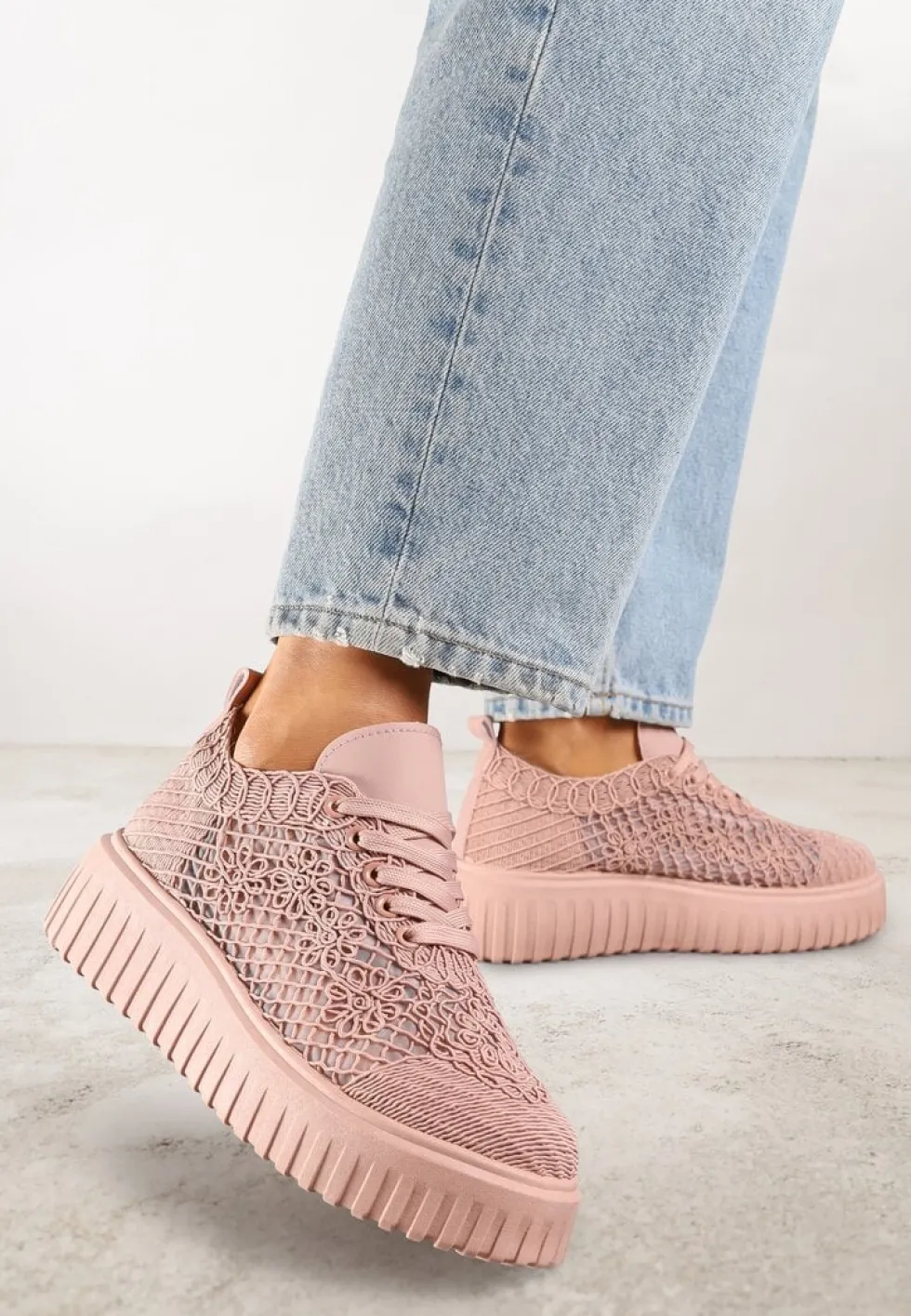 Różowe Sneakersy Vices na Platformie z Ażurową Cholewką Lumerise