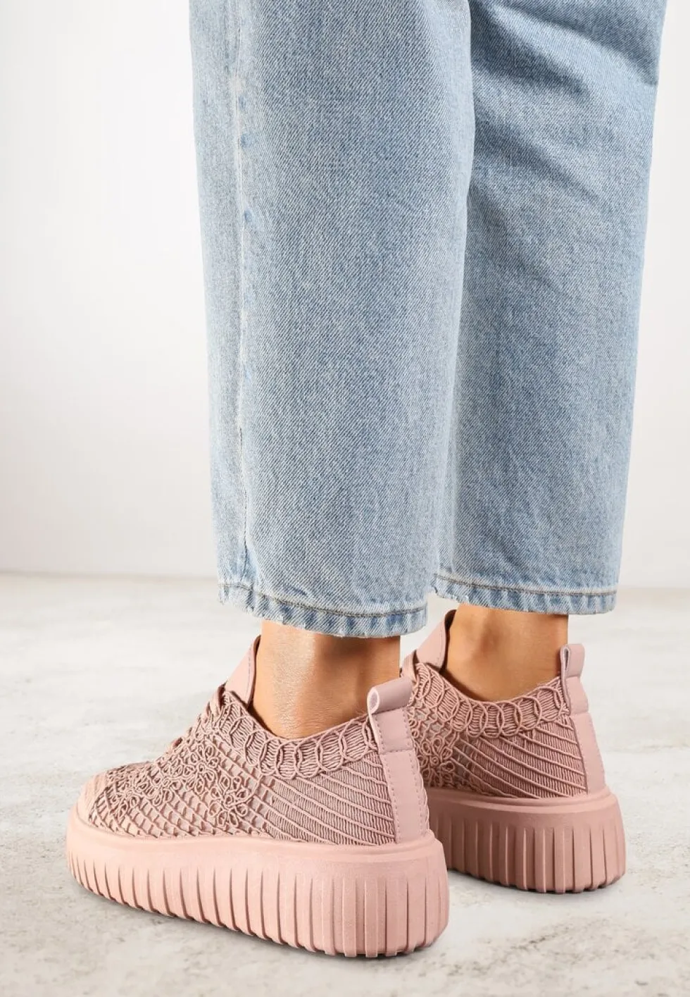 Różowe Sneakersy Vices na Platformie z Ażurową Cholewką Lumerise