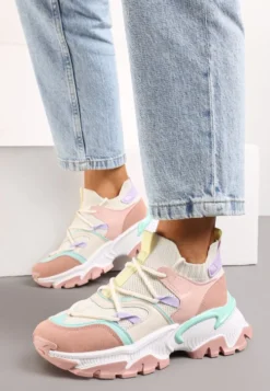 Różowe Sneakersy w Skarpetkowym Stylu z Elastycznym Wiązaniem i Tłoczoną Podeszwą Ielene