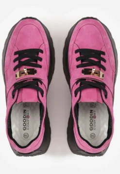Różowo-Czarne Sneakersy ze Skóry Naturalnej na Platformie Zdobione Metalowym Zapięciem Jeannine