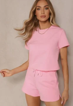 Różowy Bawełniany T-shirt o Fasonie Cropped Galionela