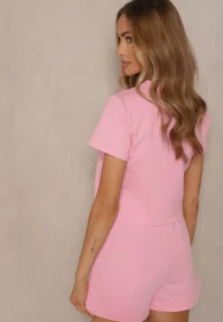 Różowy Bawełniany T-shirt o Fasonie Cropped Galionela