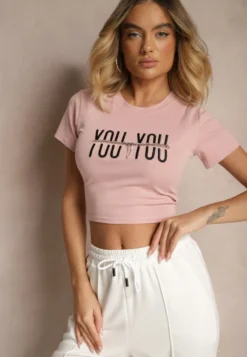 Różowy T-shirt z Bawełny Ozdobiony Łańcuchem i Napisem Olithel