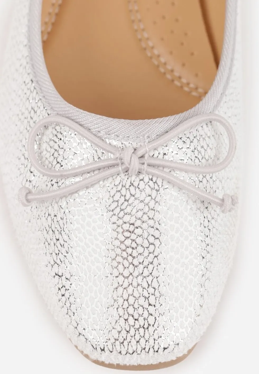 Srebrne Balerinki Vices z Ozdobną Kokardą i Tłoczeniem Typu Skóra Węża Tultewia