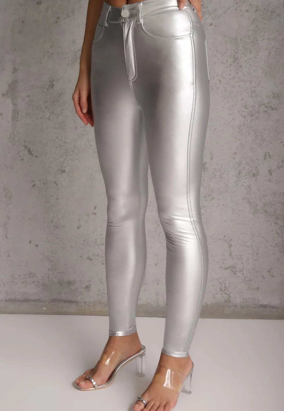 Srebrne Spodnie o Kroju Skinny z Imitacji Skóry Zorlemi