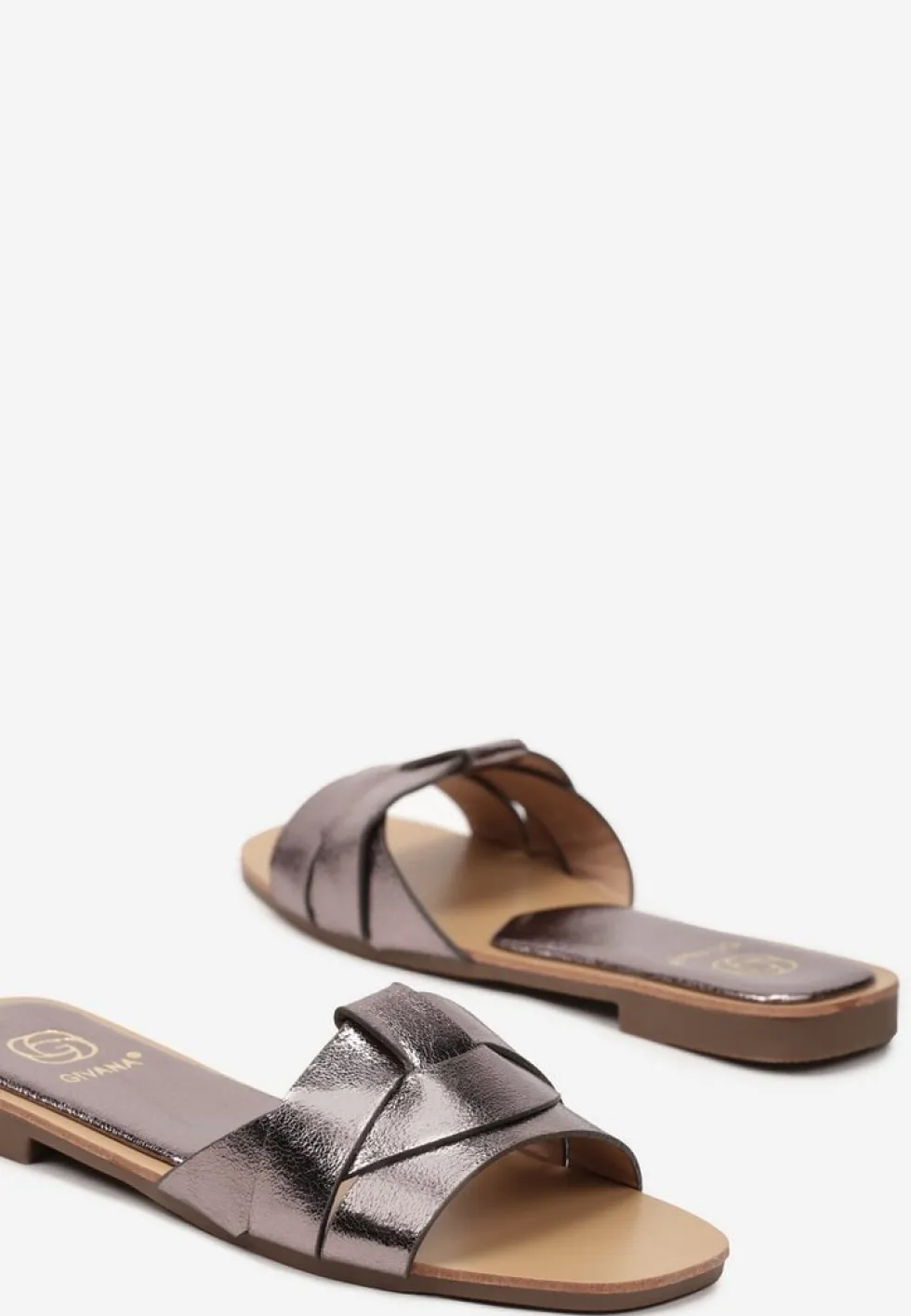 Srebrno-Szare Klapki z Kwadratowym Noskiem i Przeplatanym Paskiem Eglanitta