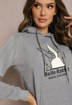 Szara Bluza z Kapturem i Ozdobnym Nadrukiem Kliorre