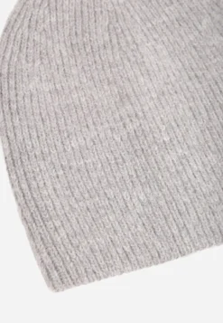 Szara Miękka Czapka Beanie z Wiskozy z Podwójną Dzianinową Warstwą Wewnątrz Shree
