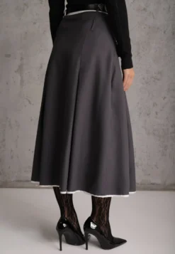 Szara Spódnica High Waist z Plisami Wykończona Imitacją Kieszeni i Paskiem Evilenes