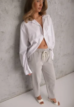 Szare Jeansy z Bawełny Mom Fit HIgh Waist z Wiązaniem w Pasie Origonia