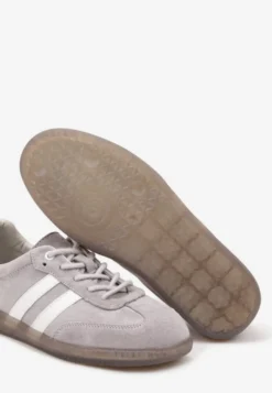 Szare Płaskie Sneakersy ze Skóry Naturalnej z Ozdobnymi Paskami Nelarielis