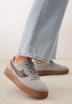 Szare Sneakersy Kultowe Tenisówki z Zamszu Naturalnego ze Skórzaną Wkładką Rionae