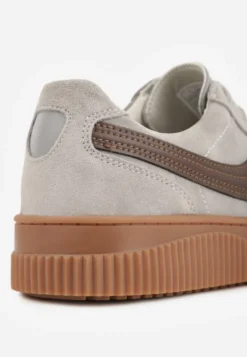 Szare Sneakersy Kultowe Tenisówki z Zamszu Naturalnego ze Skórzaną Wkładką Rionae