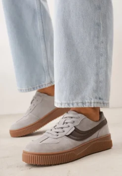 Szare Sneakersy Kultowe Tenisówki z Zamszu Naturalnego ze Skórzaną Wkładką Rionae
