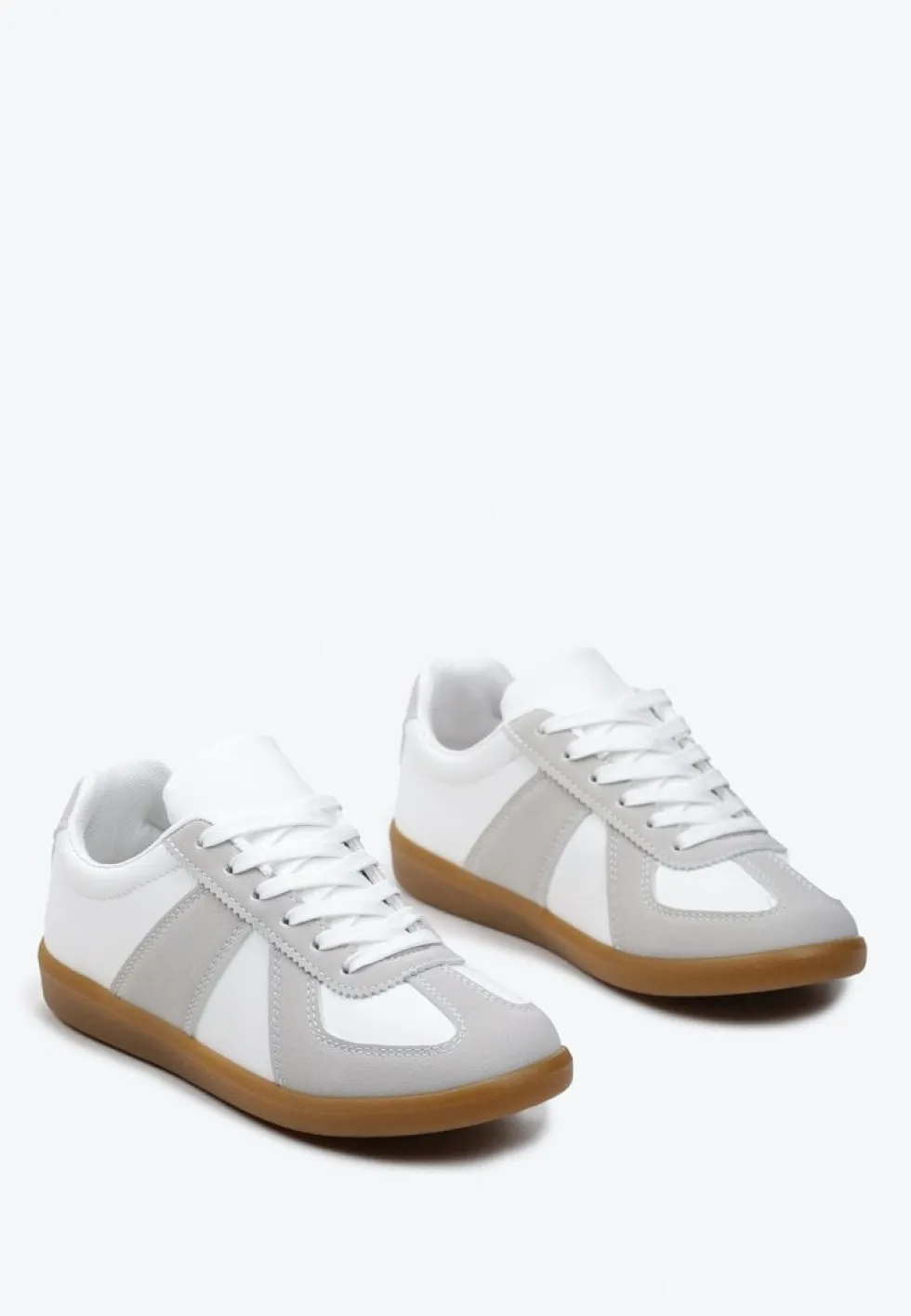 Szaro-Białe Sneakersy Tenisówki z Ozdobnymi Przeszyciami Sumina