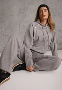 Szary Komplet Dresowy Spodnie Wide Leg i Bluza z Kapturem i Aplikacjami Nailena