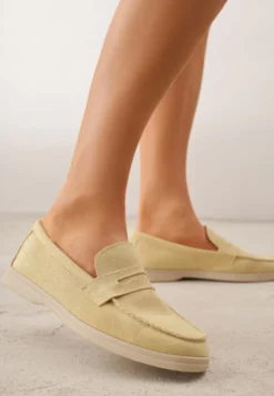Żółte Mokasyny Casual VICES z Imitacji Zamszu z Wkładką ze Skóry Naturalnej Sheiris