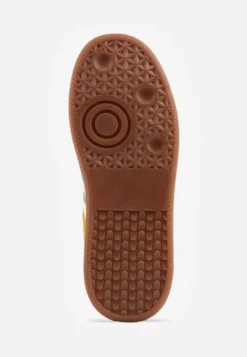 Żółte Sneakersy Skórzane w Stylu Tenisówek z Geometrycznym Wzorem Eshiryla