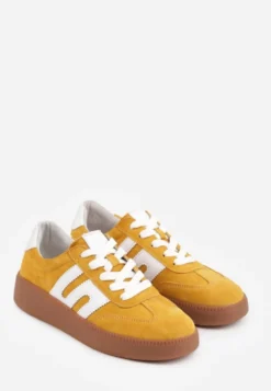 Żółte Sneakersy Skórzane w Stylu Tenisówek z Geometrycznym Wzorem Eshiryla