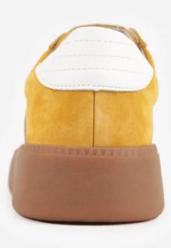 Żółte Sneakersy Skórzane w Stylu Tenisówek z Geometrycznym Wzorem Eshiryla