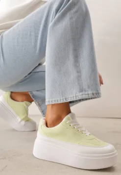 Żółte Sneakersy VICES na Platformie z Ozdobnym Noskiem Attis