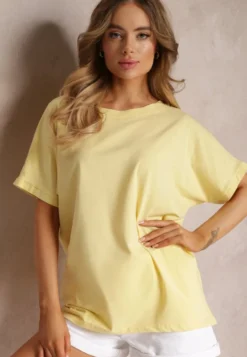 Żółty Bawełniany T-shirt Oversize z Krótkim Rękawem i Dłuższym Tyłem Zanimara