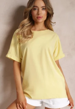 Żółty Bawełniany T-shirt Oversize z Krótkim Rękawem i Dłuższym Tyłem Zanimara