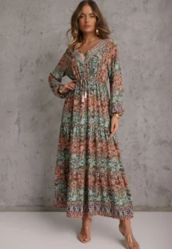 Zielona Sukienka z Dekoltem w V o Rozkloszowanym Fasonie w Print Paisley Akka