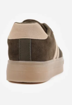 Zielone Sneakersy na Platformie w Stylu Tenisówek Ozdobione Paskami Ladia