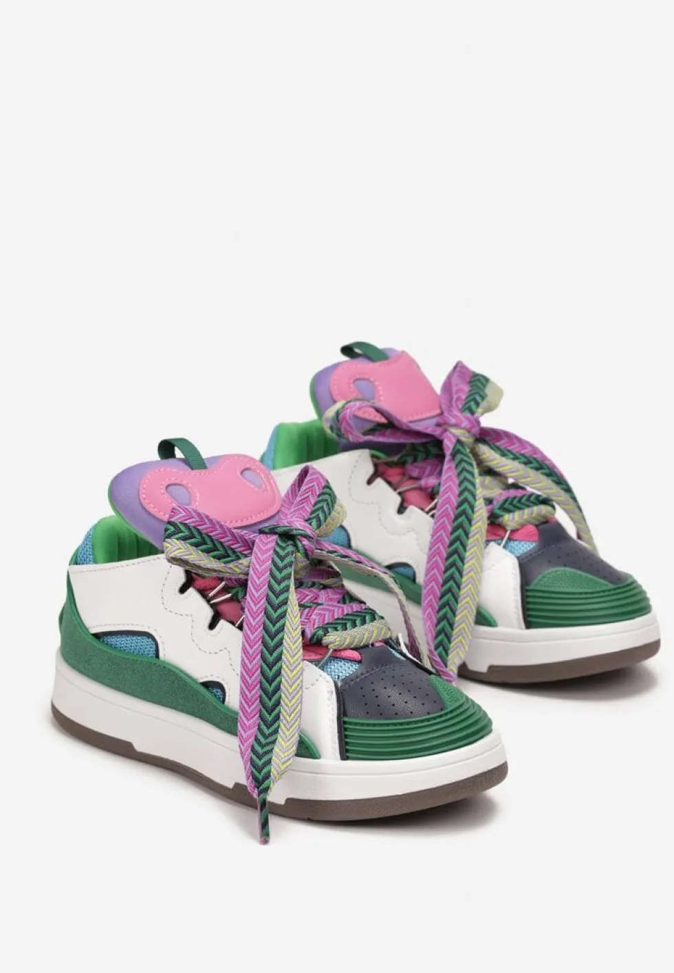 Zielone Sneakersy z Dekoracyjnym Sznurowaniem i Wstawką na Języku Cristen