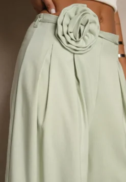 Zielone Spodnie o Szerokim Kroju High Waist z Kwiatem 3D Firalisse