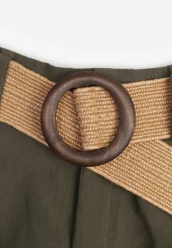 Zielone Szorty Casual z Wiskozą High Waist Ozdobione Paskiem z Plecionki Kailee